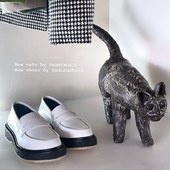 🤍🐈‍⬛ White Type 5 loafers never without a black cat ;-) !

🤍📷 @hellohighsociety 

#adieushoes #highsociety #type5 #whiteshoes #loafers #blackcat